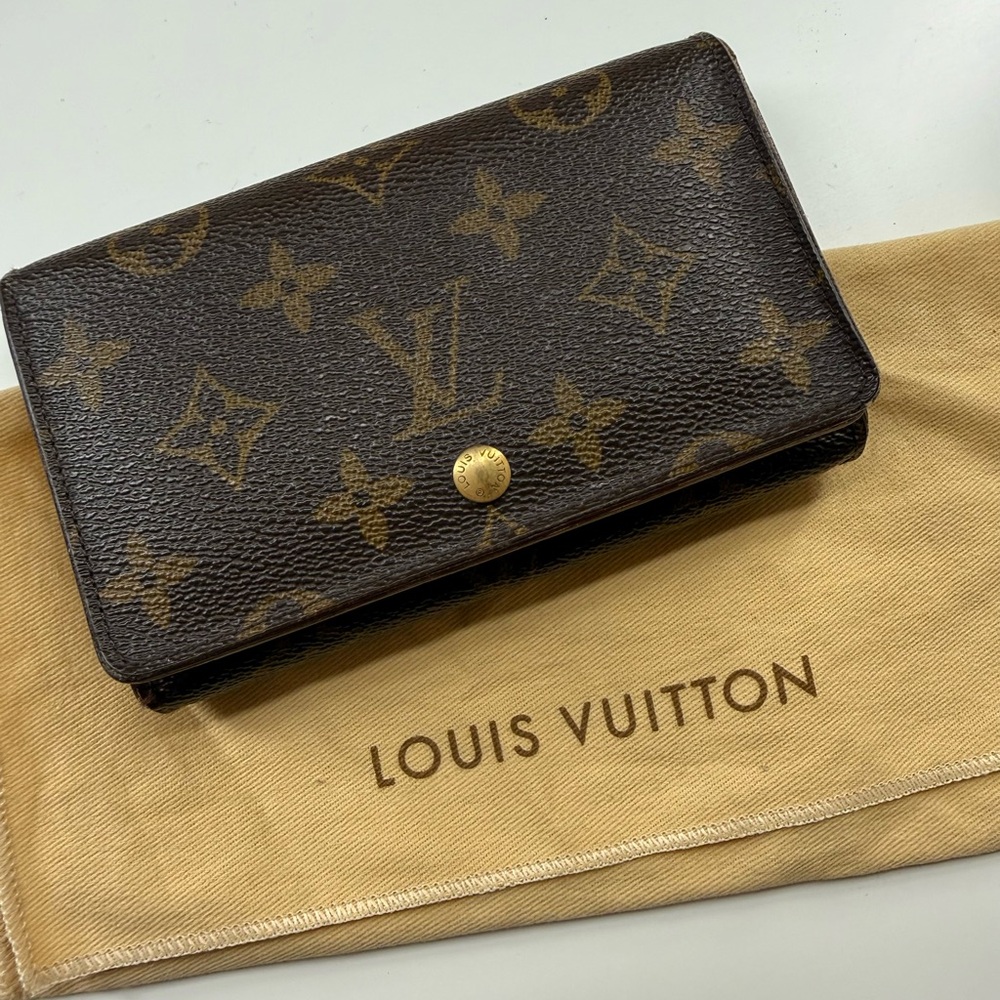 Authentic Louis Vuitton Porte-Monnaie Tresor Monogram Wallet